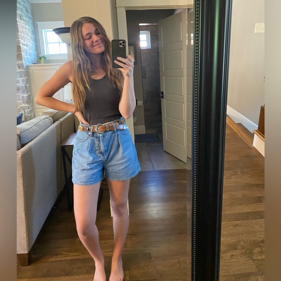 Meet your Posher, Jaden - Picture 9 of 16